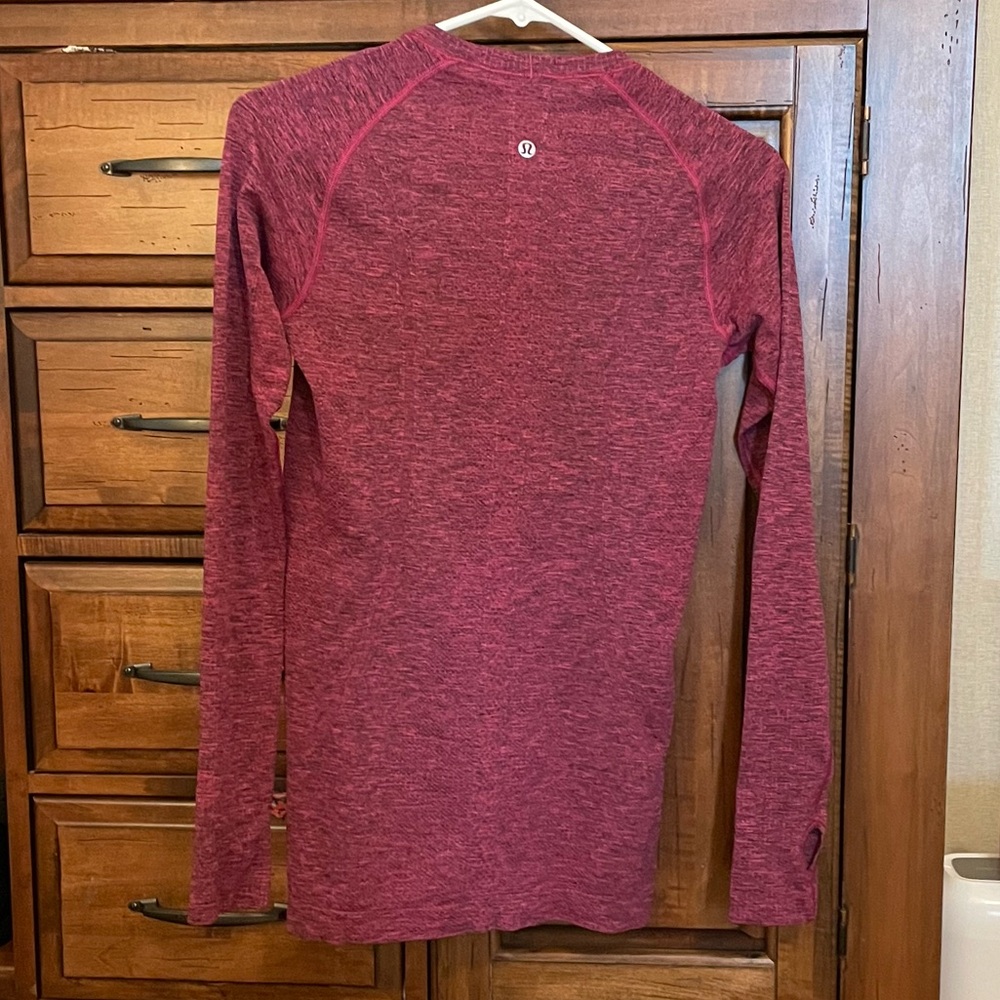 Lululemon Swiftly Tech Fuchsia Long Sleeve, Size 6 - image 2
